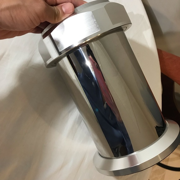 AutoArt 🍷 Racing Car Center Lock Wheel Nut Aluminum Wine Cooler Chiller Metal - Picture 3 of 14